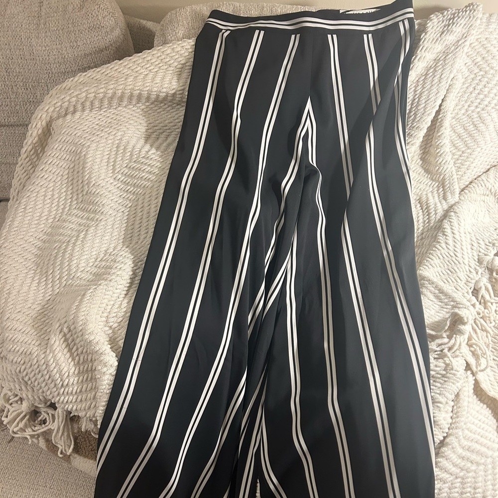 Alice and Olivia striped pants, like new, worn maybe one time
